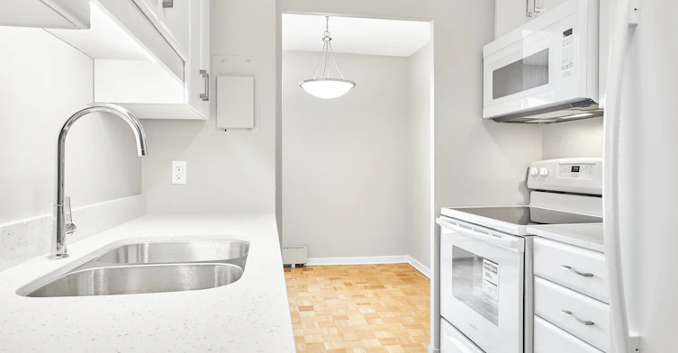 1A1RD-860 Canterbury Avenue, Ottawa, ON, K1G 3B2