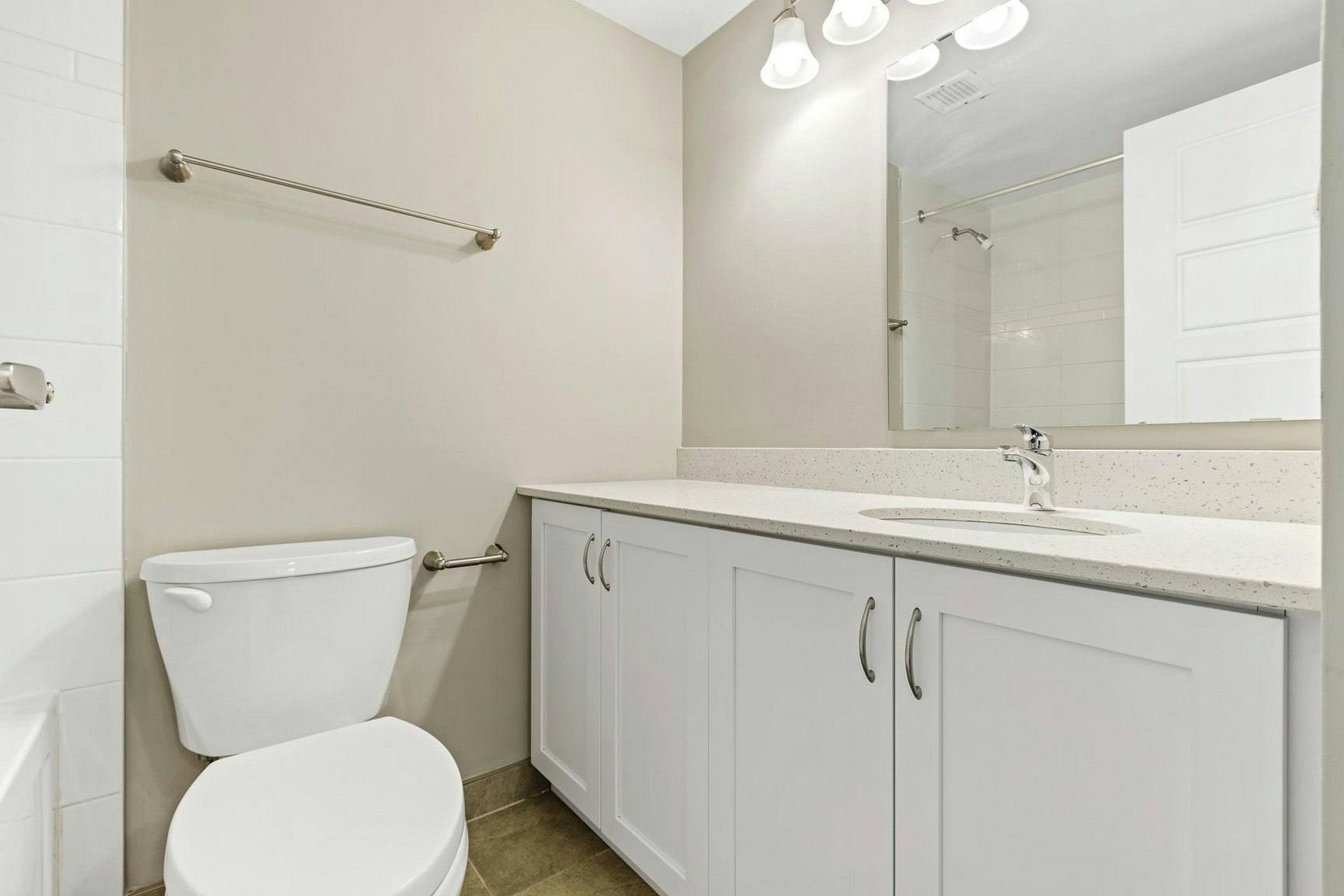 3D1RAC-2240 Halifax Drive, Ottawa, ON, K1G 2H5 - 2