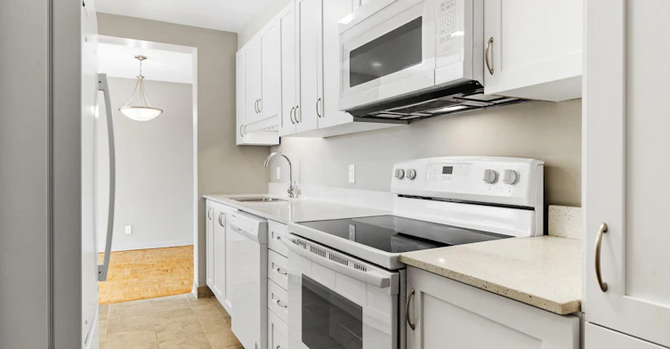 3D1RAC-2240 Halifax Drive, Ottawa, ON, K1G 2H5