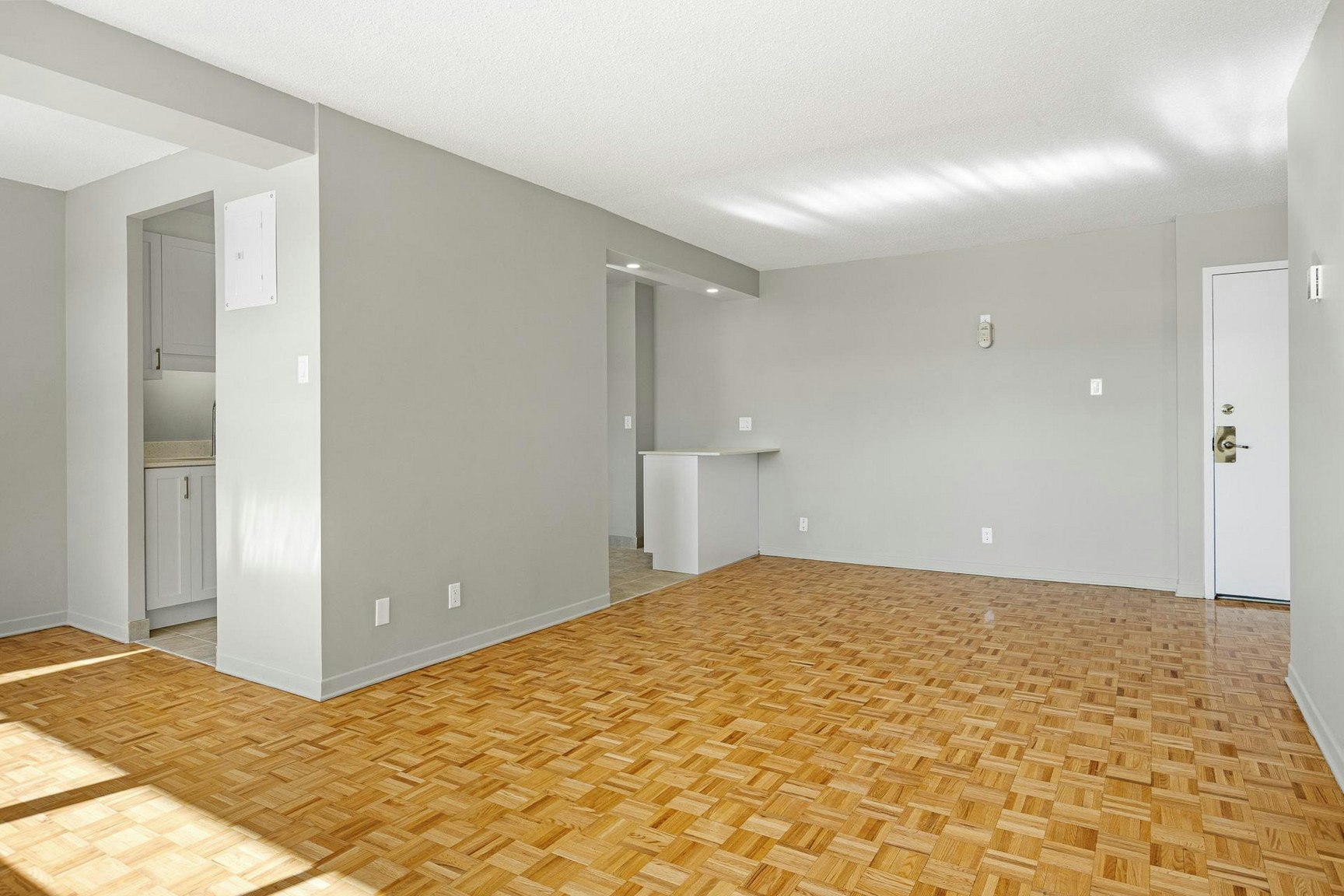 1AR-2240 Halifax Drive, Ottawa, ON, K1G 2H5 - 4