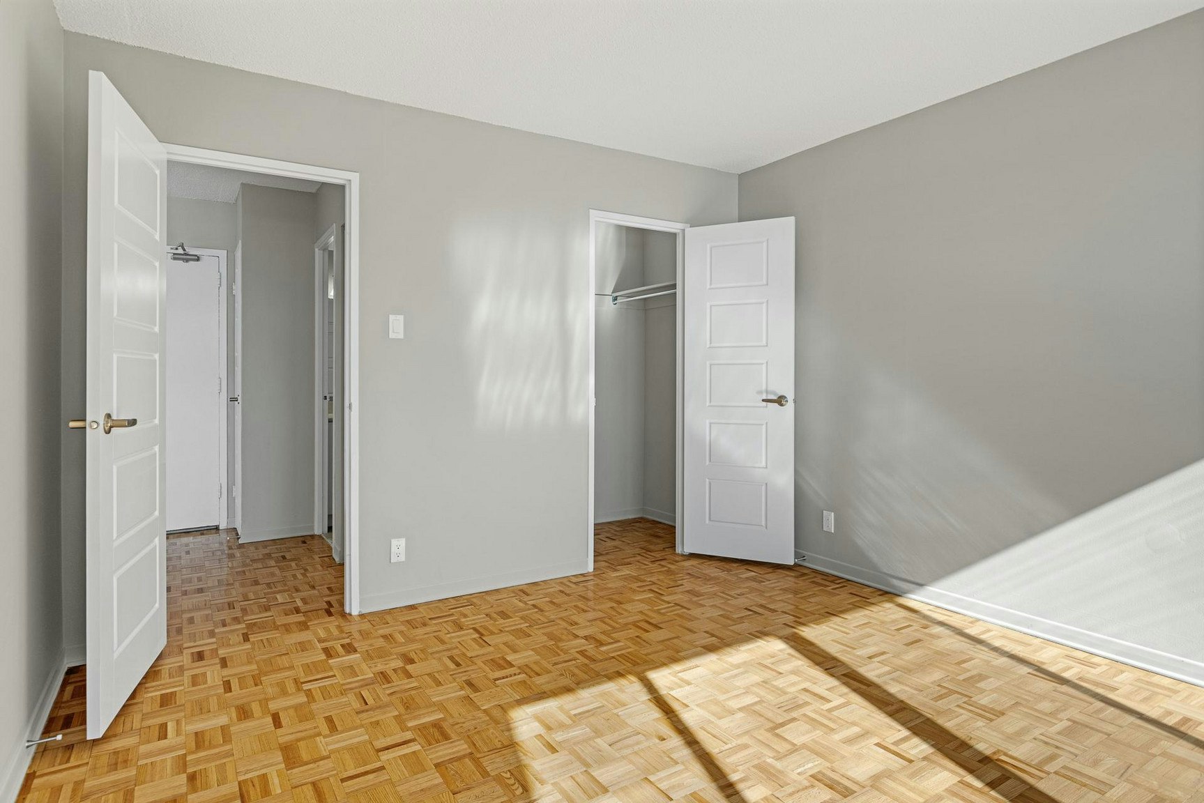 1AR-2240 Halifax Drive, Ottawa, ON, K1G 2H5 - 5