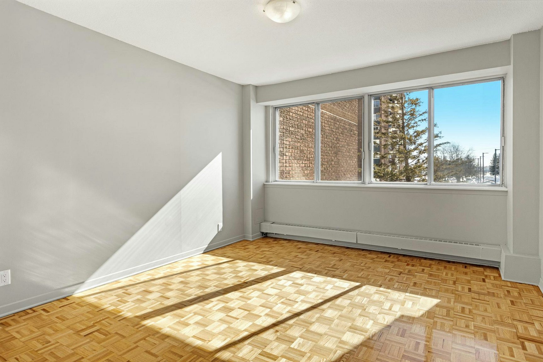 1AR-2240 Halifax Drive, Ottawa, ON, K1G 2H5 - 10