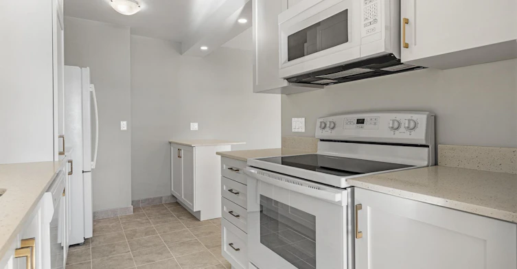 1AR-2240 Halifax Drive, Ottawa, ON, K1G 2H5 - 8