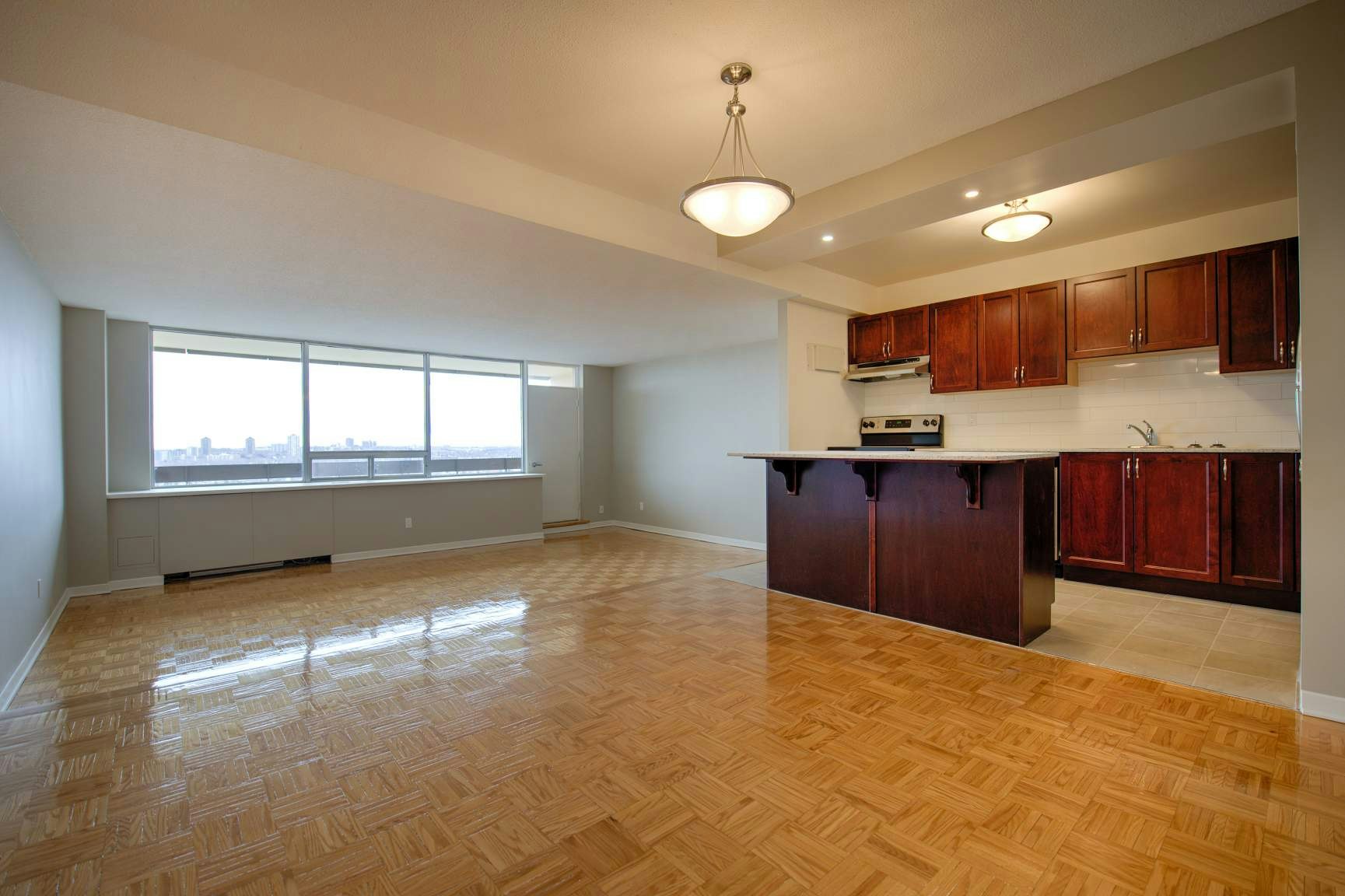 2A-211 Wurtemburg Street, Ottawa, ON, K1N 8R4