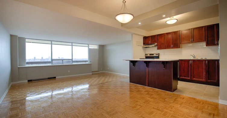 2A-211 Wurtemburg Street, Ottawa, ON, K1N 8R4