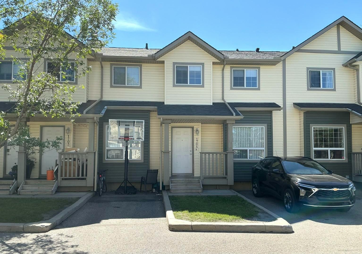 111 Tarawood Lane Northeast, Calgary, AB, T3J 5C2