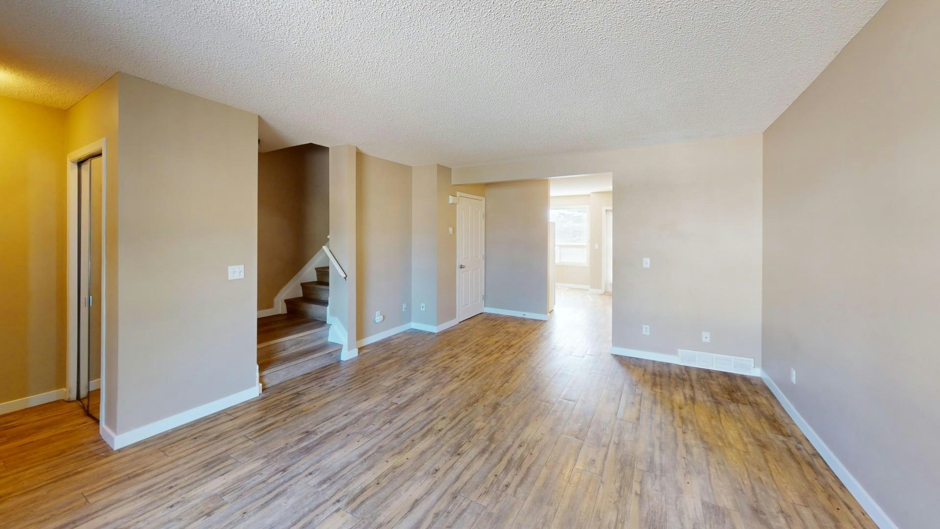 111 Tarawood Lane Northeast, Calgary, AB, T3J 5C2 - 3