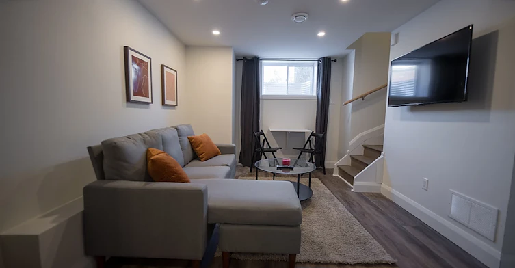 B-858 Bronson Avenue, Ottawa, ON, K1S 4G7 - 2