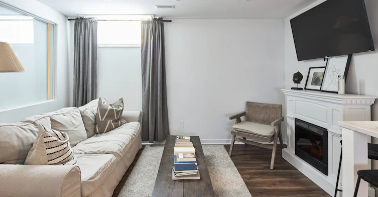 6-331 Catherine Street, Ottawa, ON, K1R 5T4 - 2
