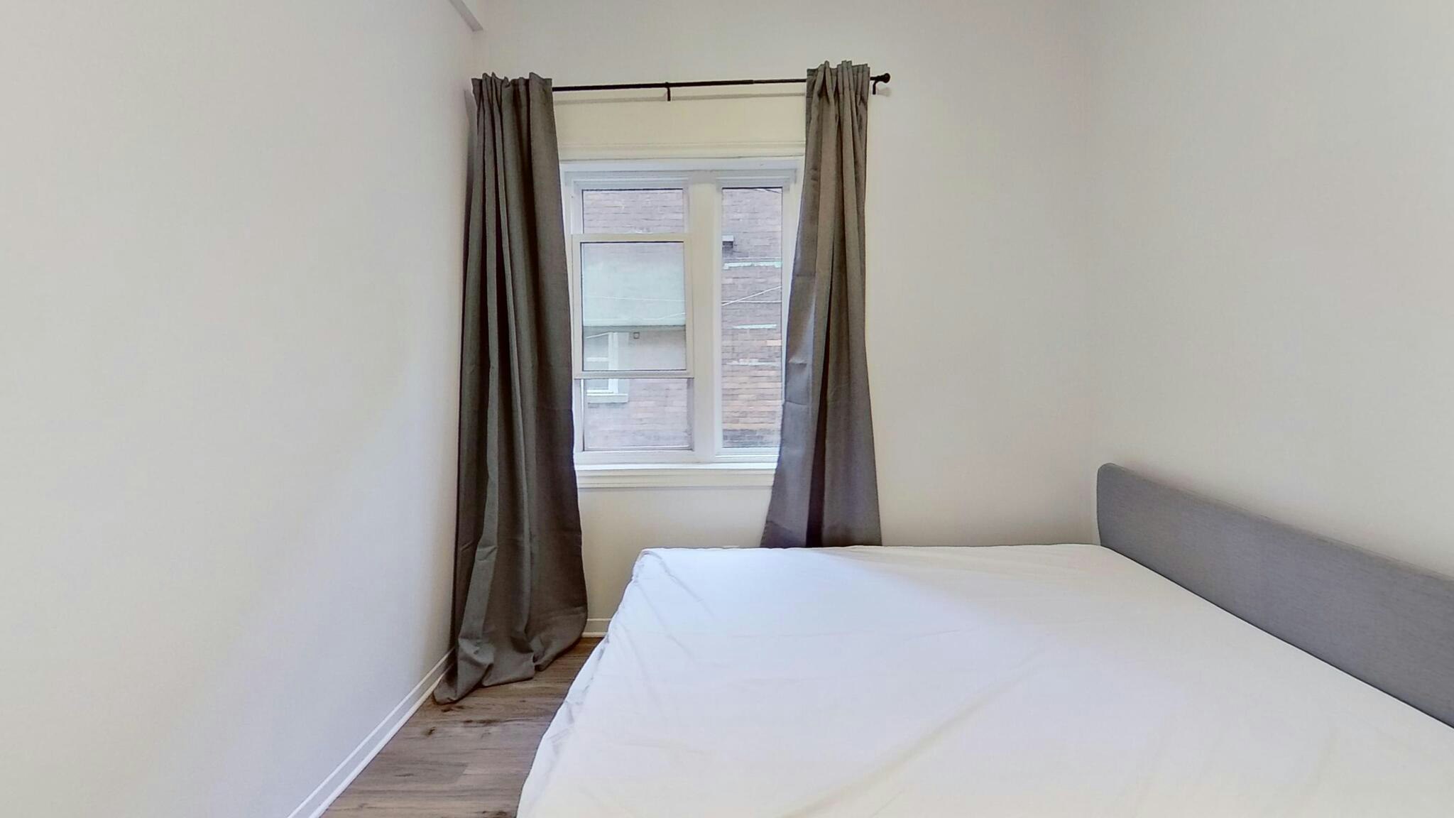 2-327 Catherine Street, Ottawa, ON, K1R 5T4 - 3