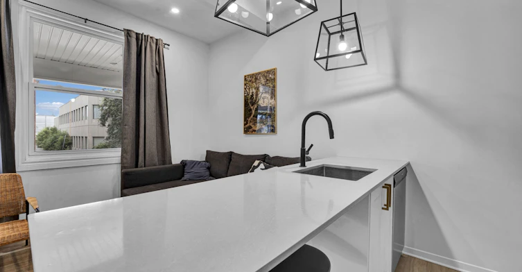1-327 Catherine Street, Ottawa, ON, K1R 5T4 - 9