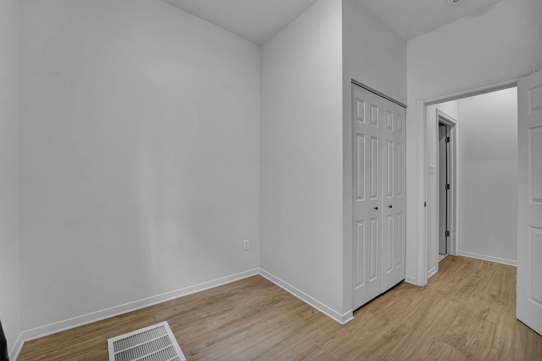 1-327 Catherine Street, Ottawa, ON, K1R 5T4 - 21