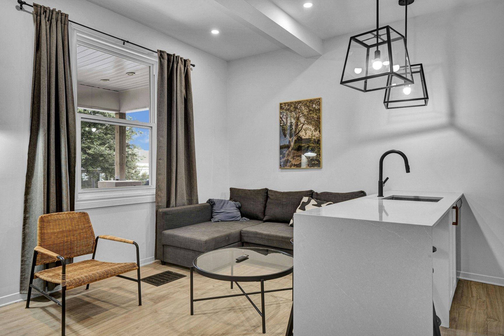 1-327 Catherine Street, Ottawa, ON, K1R 5T4 - 4