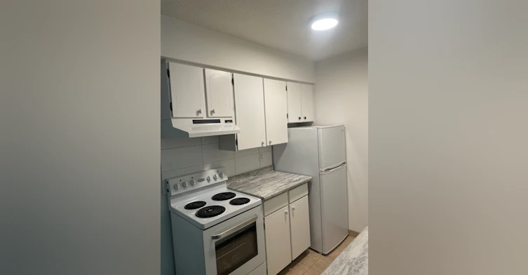 204-1030 West 14th Avenue, Vancouver, BC, V6H 1P3 - 2