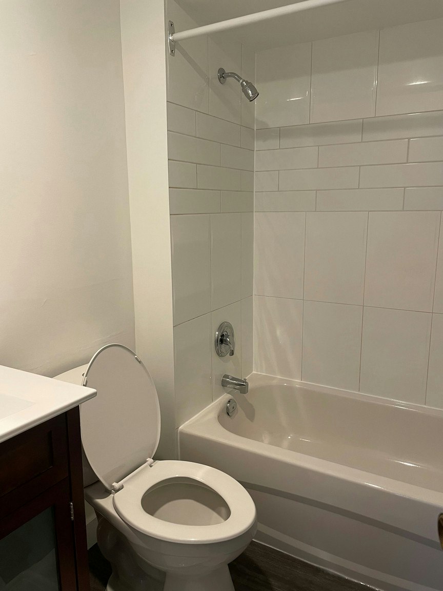 104-1030 West 14th Avenue, Vancouver, BC, V6H 1P3 - 5
