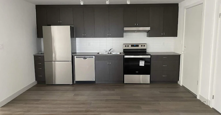 202-37 Antrim Crescent, Toronto, ON, M1P 4T1 - 4