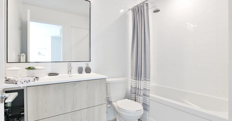 25 Nicholas Avenue, Toronto, ON, M5A 0M9 - 31
