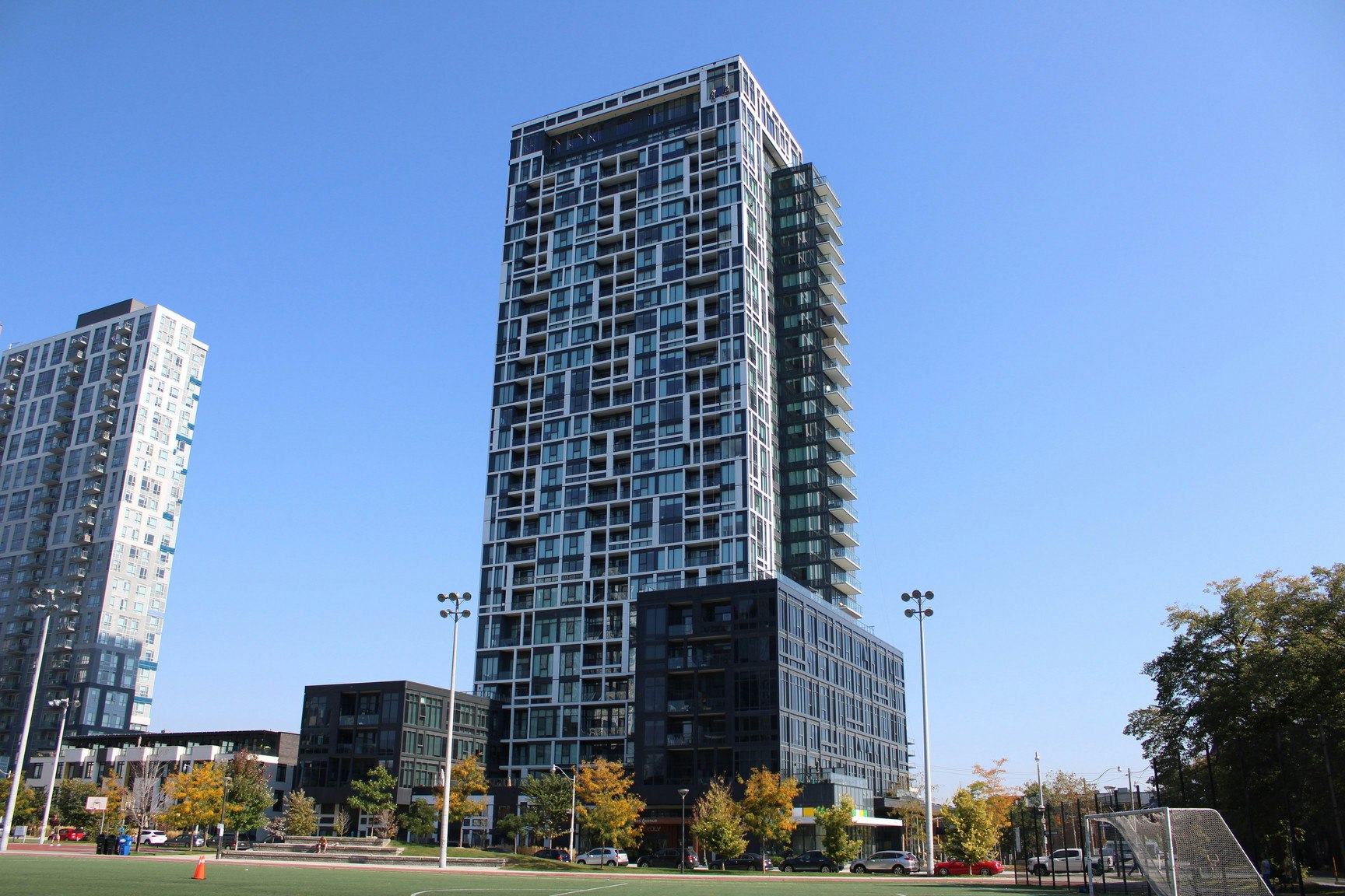 25 Nicholas Avenue, Toronto, ON, M5A 0M9 - 2