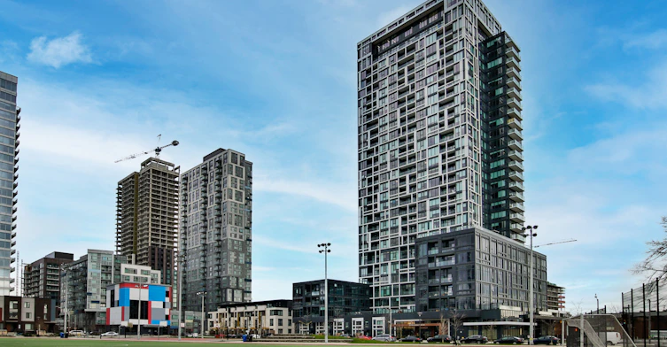 25 Nicholas Avenue, Toronto, ON, M5A 0M9 - 4