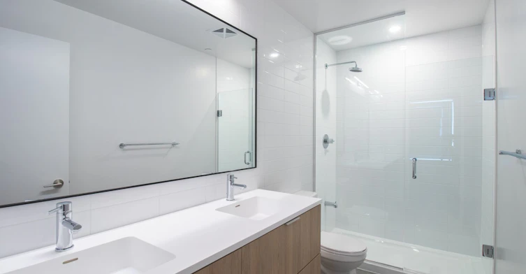 25 Nicholas Avenue, Toronto, ON, M5A 0M9 - 3
