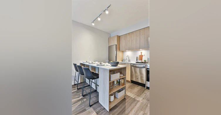 25 Nicholas Avenue, Toronto, ON, M5A 0M9 - 2