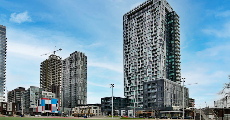 25 Nicholas Avenue, Toronto, ON, M5A 0M9 - 4