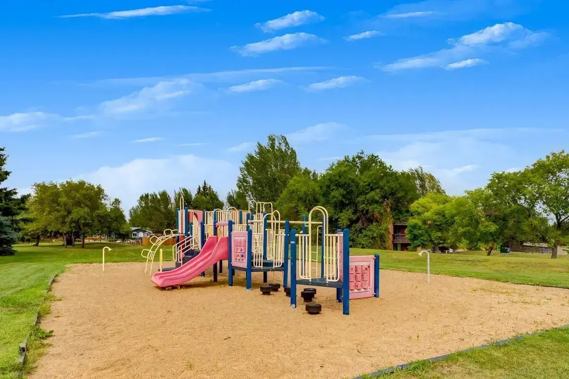 B207-2702 48 Avenue, Lloydminster City West, AB, S9V 1K7 - 3