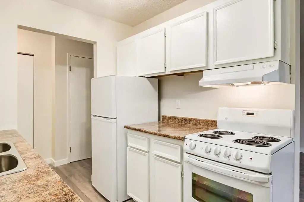 B207-2702 48 Avenue, Lloydminster City West, AB, S9V 1K7 - 11