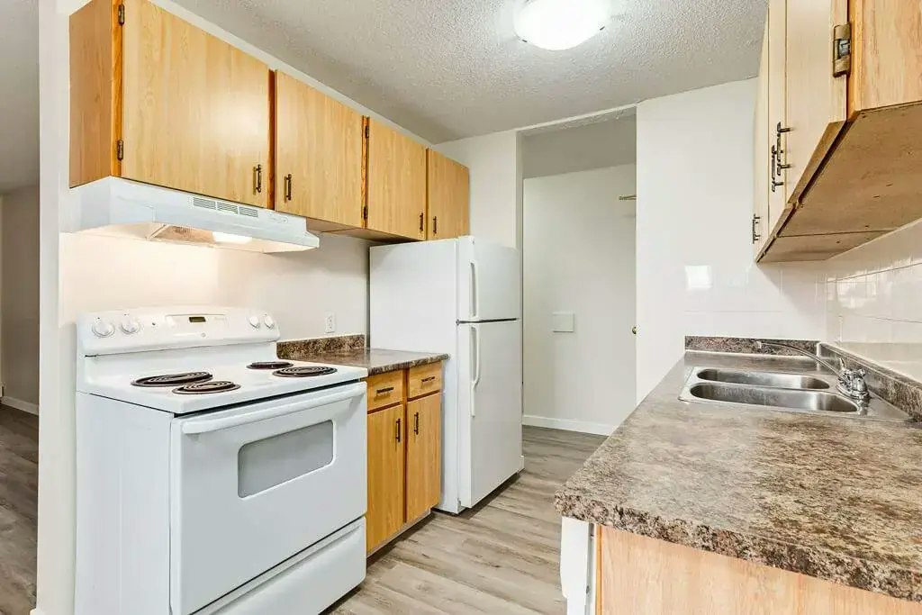 A105-4408A 32nd Street, Lloydminster City West, AB, S9V 1S5 - 5