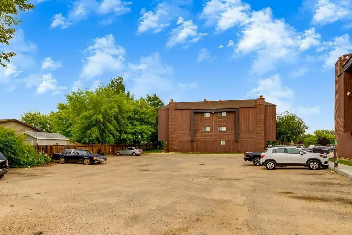 A105-4408A 32nd Street, Lloydminster City West, AB, S9V 1S5 - 24