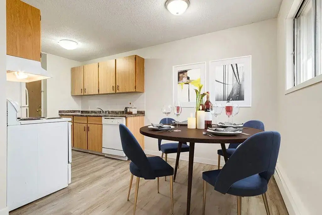 A208-4408A 32nd Street, Lloydminster City West, AB, S9V 1S5 - 4