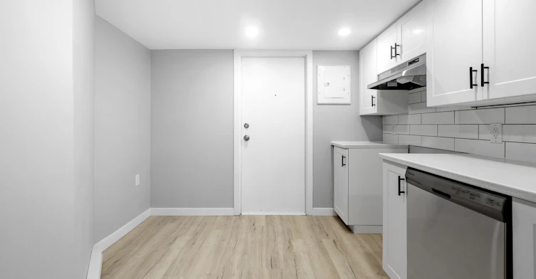 7-883 Somerset Street West, Ottawa, ON, K1R 6R6 - 3