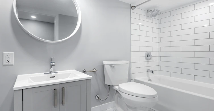 7-883 Somerset Street West, Ottawa, ON, K1R 6R6 - 4