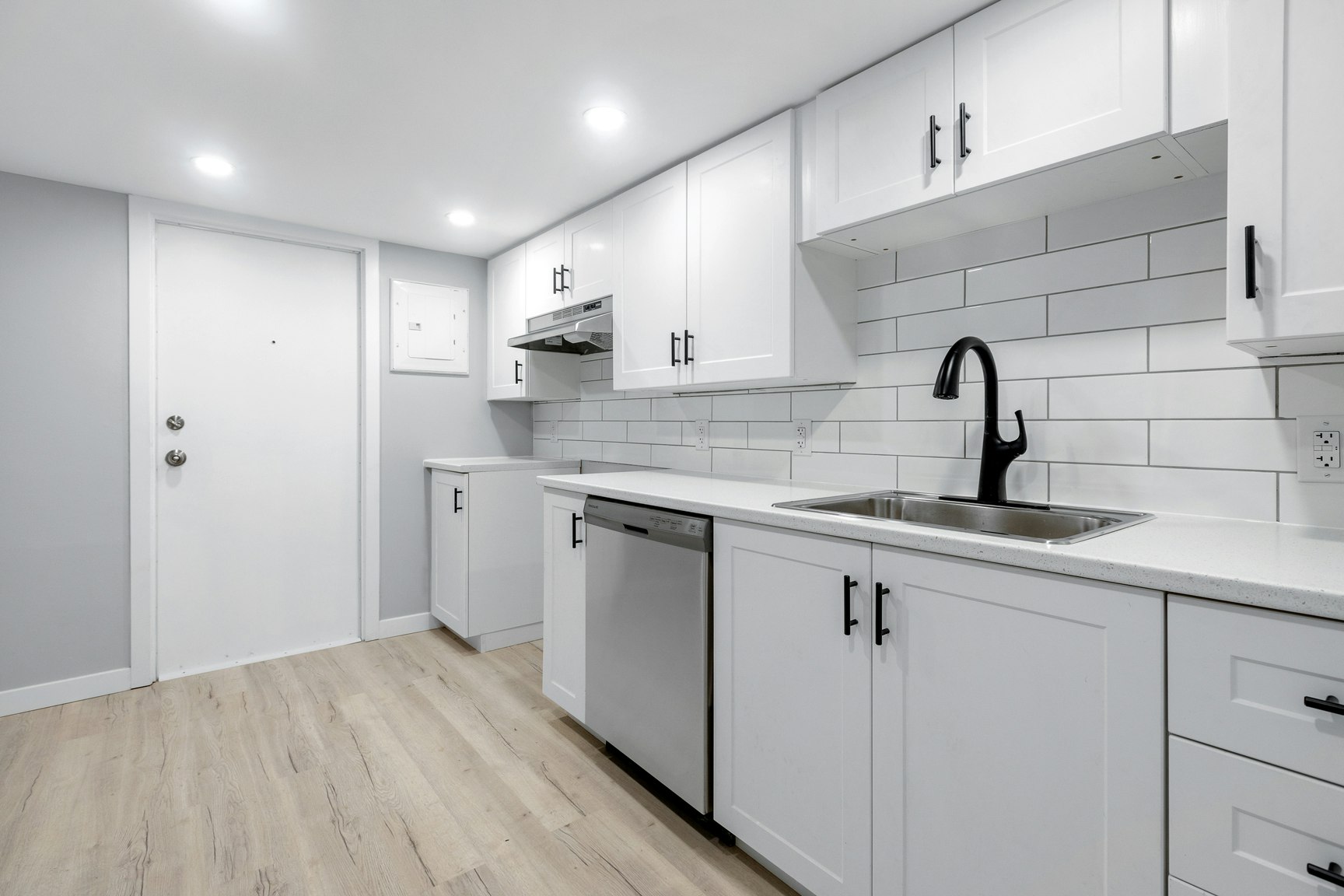 7-883 Somerset Street West, Ottawa, ON, K1R 6R6