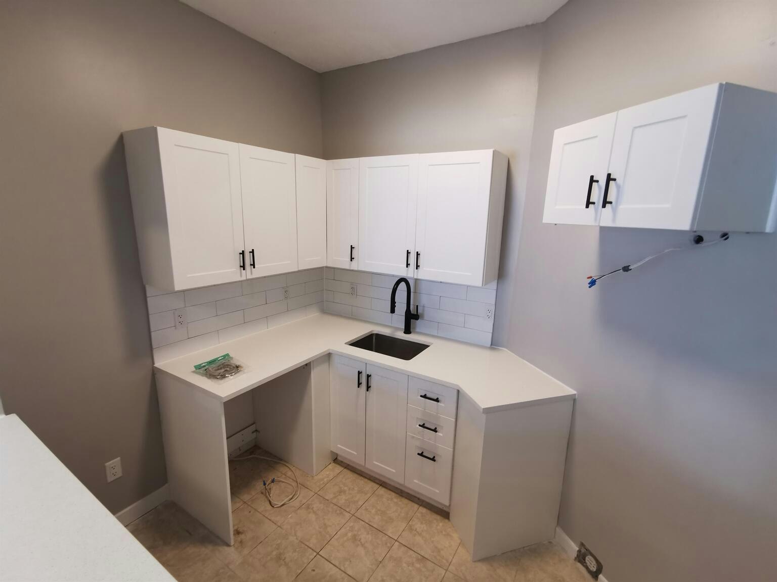 1-883 Somerset Street West, Ottawa, ON, K1R 6R6 - 4