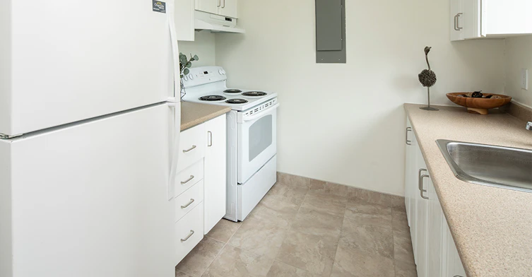 240-1108-240 Brittany Drive, Ottawa, ON, K1K 0R6 - 2
