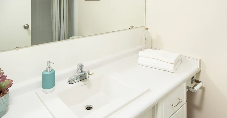 240-1108-240 Brittany Drive, Ottawa, ON, K1K 0R6 - 7
