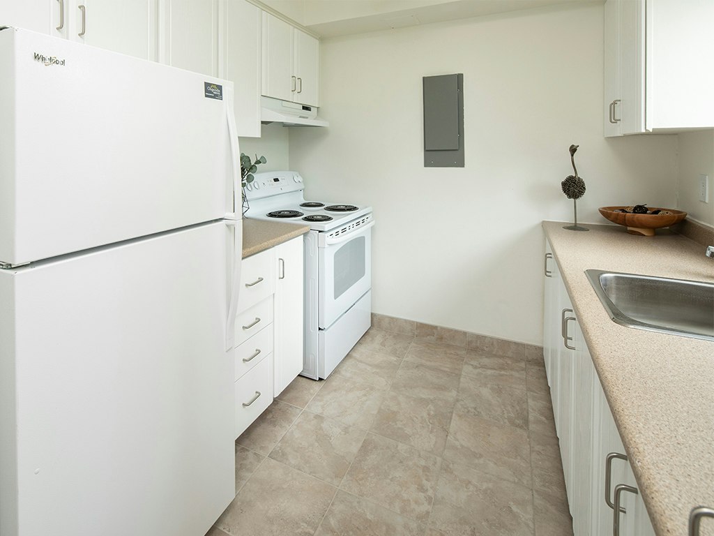 240-0512-240 Brittany Drive, Ottawa, ON, K1K 0R6 - 2