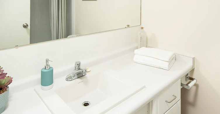 240-0512-240 Brittany Drive, Ottawa, ON, K1K 0R6 - 7
