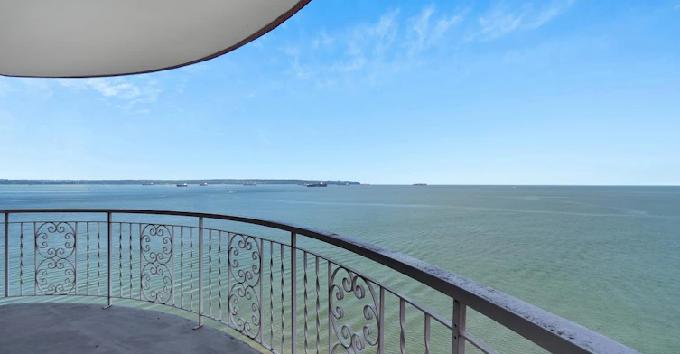 0101-2222 Bellevue Avenue, West Vancouver, BC, V7V 1C7