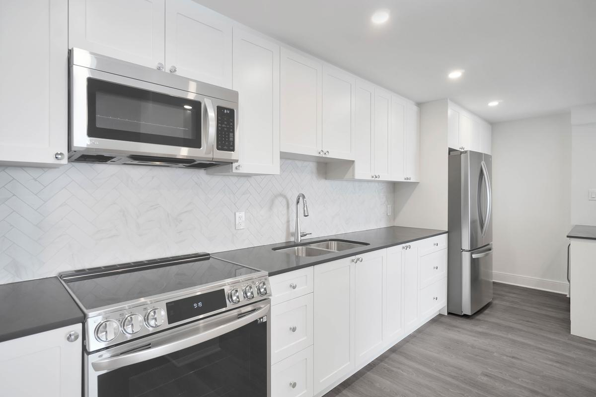 0101-2222 Bellevue Avenue, West Vancouver, BC, V7V 1C7 - 3