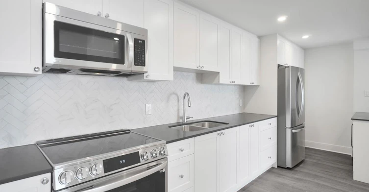 1105-2222 Bellevue Avenue, West Vancouver, BC, V7V 1C7 - 3