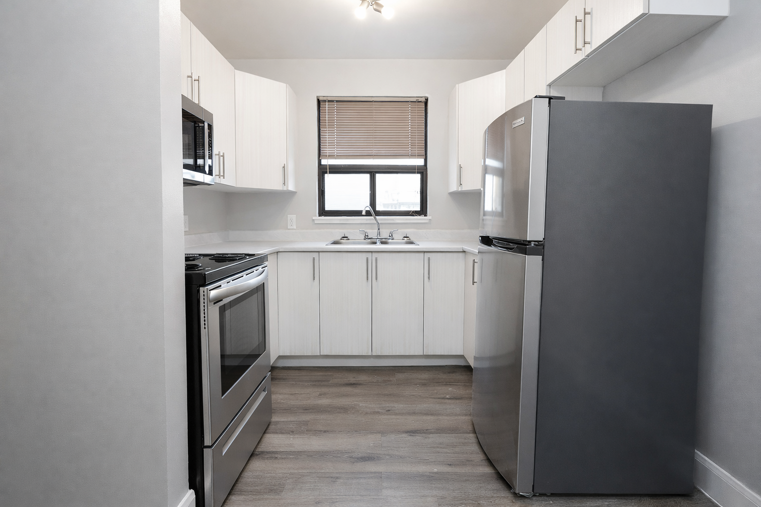 24 Clearview Drive, Sault Ste. Marie, ON, P6B 5Z6 - 2