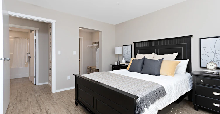 21817 91a Avenue NW, Edmonton, AB, T5T 7S3 - 15