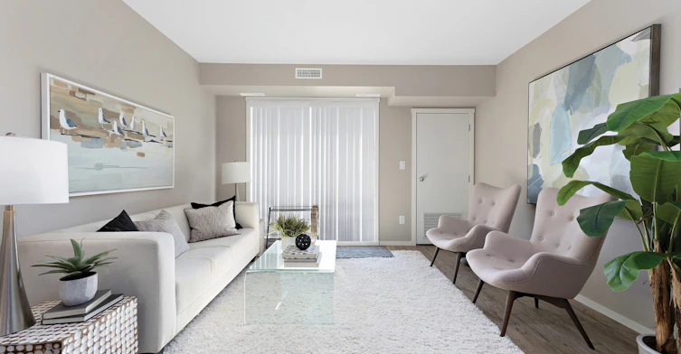 21817 91a Avenue NW, Edmonton, AB, T5T 7S3 - 8