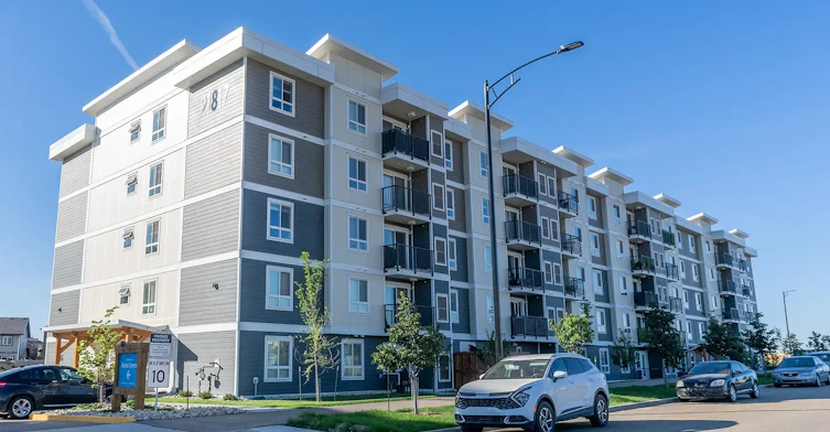 21817 91a Avenue NW, Edmonton, AB, T5T 7S3 - 2