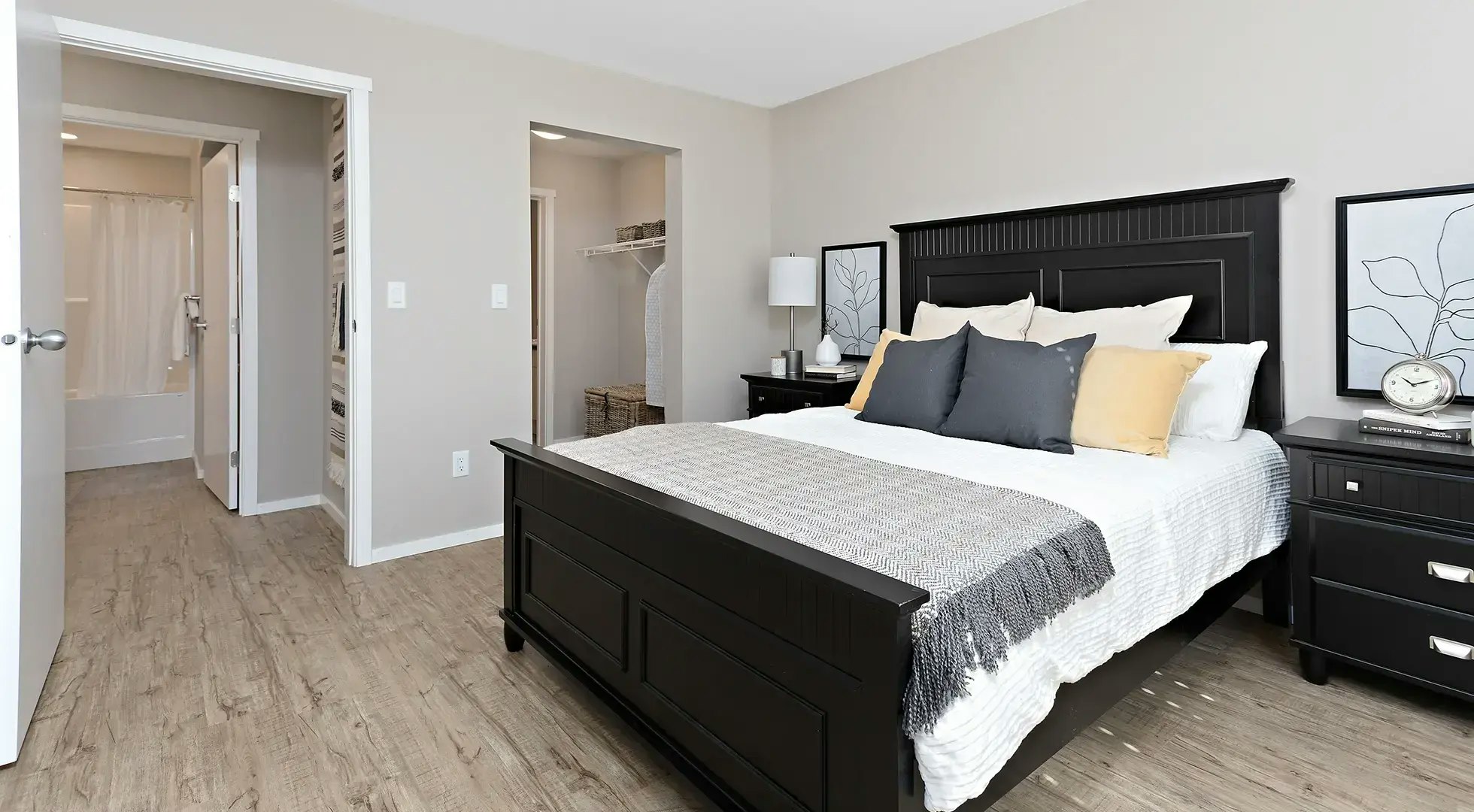 21817 91a Avenue NW, Edmonton, AB, T5T 7S3 - 6