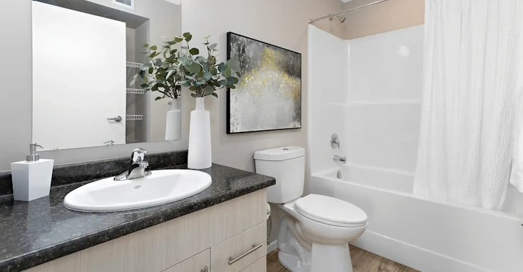 21817 91a Avenue NW, Edmonton, AB, T5T 7S3 - 8