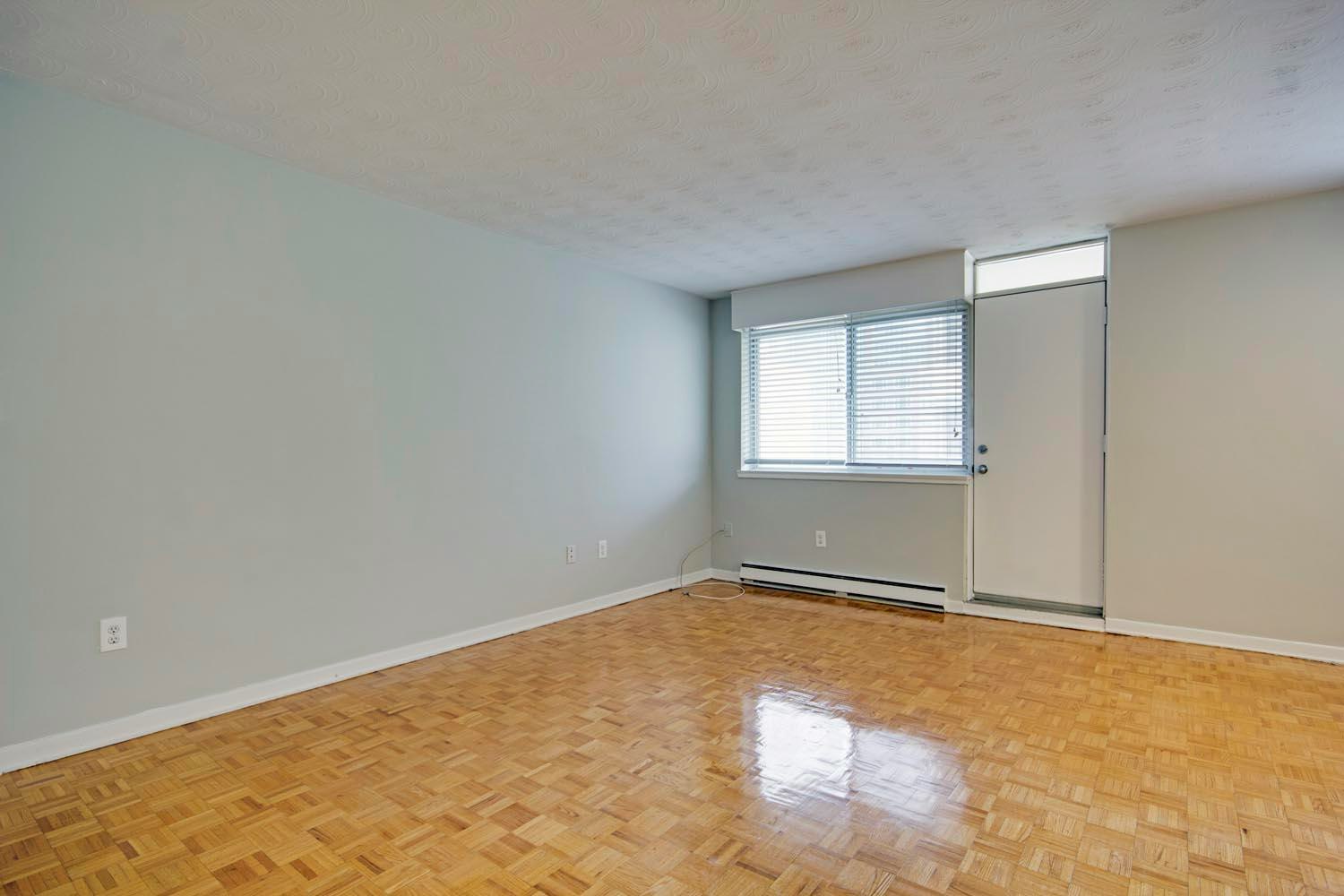 P-2-89 Isabella Street, Toronto, ON, M4Y 1N8 - 9
