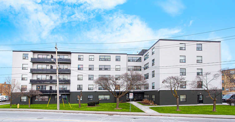 105-1050 Castlefield Avenue, Toronto, ON, M6B 1E7